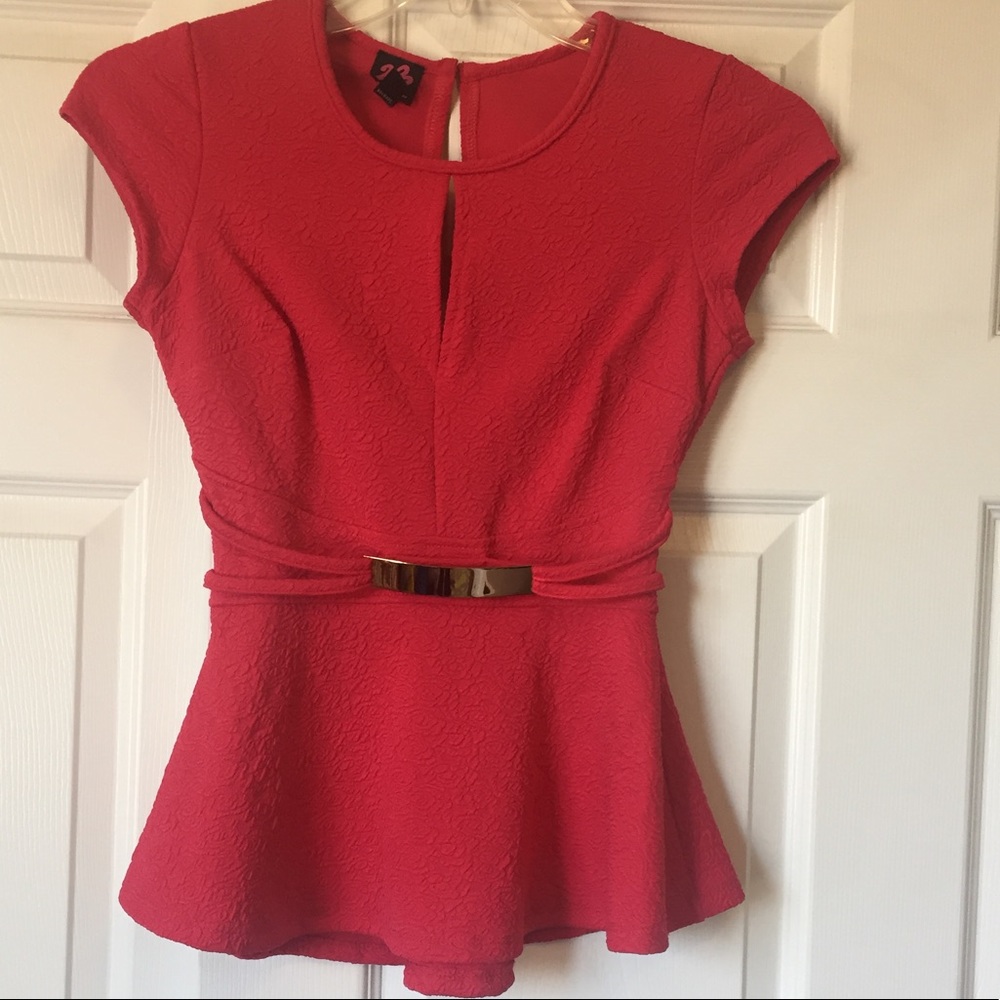 2B Bebe Pink Peplum Sz Sm